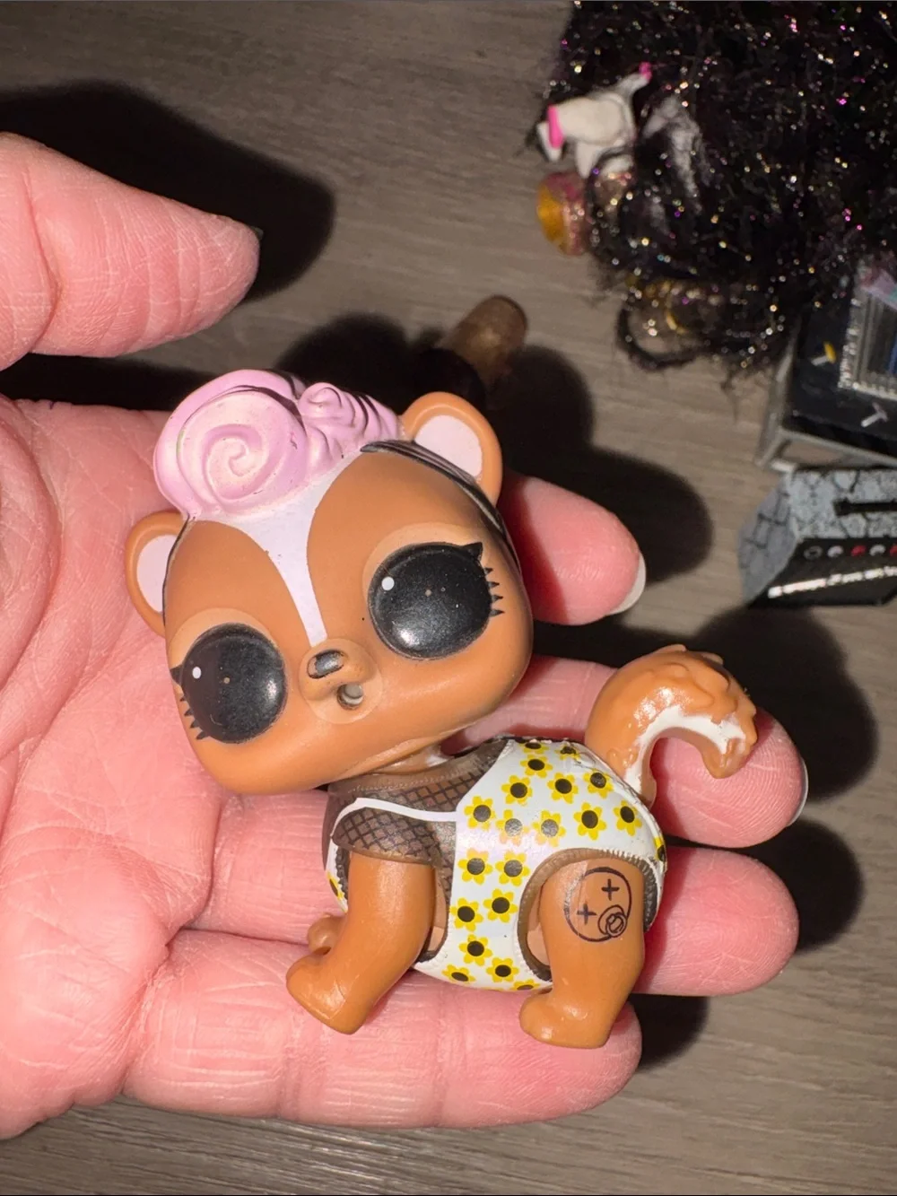 L.O.L. Surprise! Remix Pets and Music Stage Playset with Dolls
